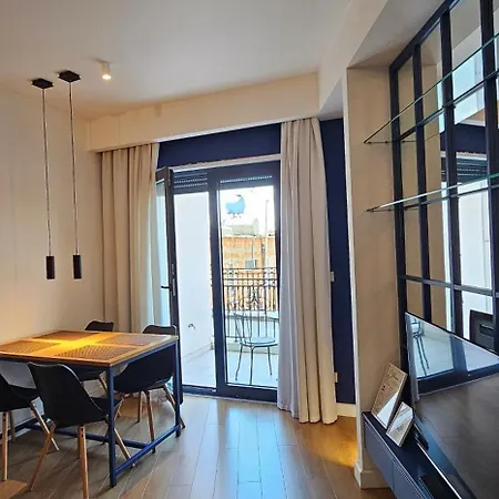 Apartment Tam Serviced Mozart Center