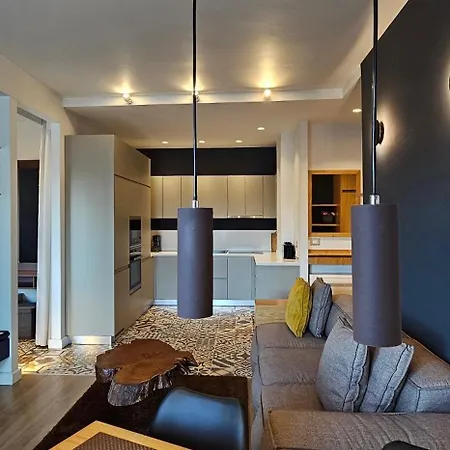 Apartment Tam Serviced Mozart Center *