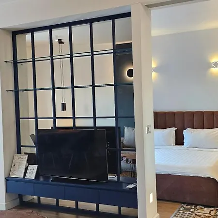 Tam Serviced Mozart Center Apartment