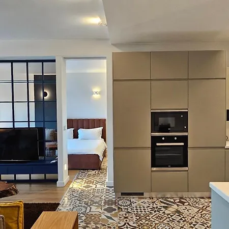 Tam Serviced Mozart Center Apartment