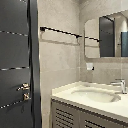 Apartment Tam Serviced Mozart Center